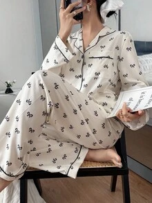 SHEIN 2件套泡泡雪纺蝴蝶结印花翻领长袖上衣和裤子睡衣套装，秋冬服装 - 米色 - 查看 5