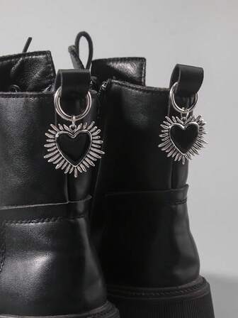 Goth قطعتان من مشابك الأحذية بتصميم فراشة حيوانية عتيقة، مناسبة للرجال والنساء في فصل الخريف