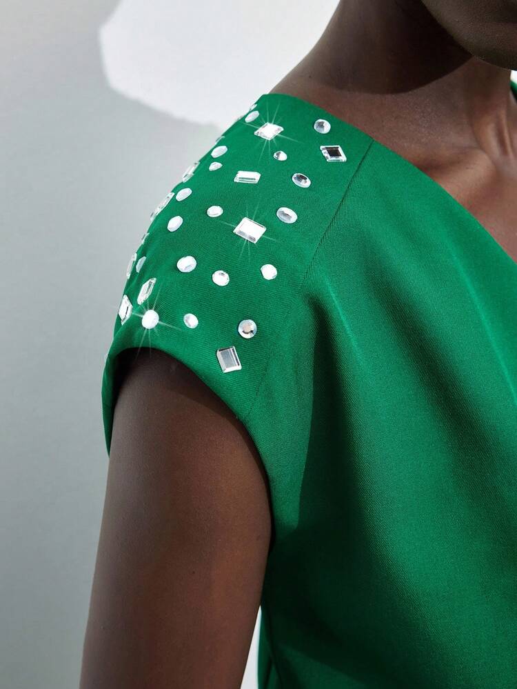 SHEIN Maija Vestido Longo Elegante Feminino de Cor Sólida com Decote V Sobreposto, Decoração de Strass e Design Plissado