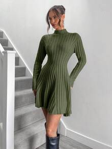 Chiquease 女士休闲日常通勤简约纯色立领收腰毛衣连衣裙，秋冬 - 軍綠色 - 查看 4