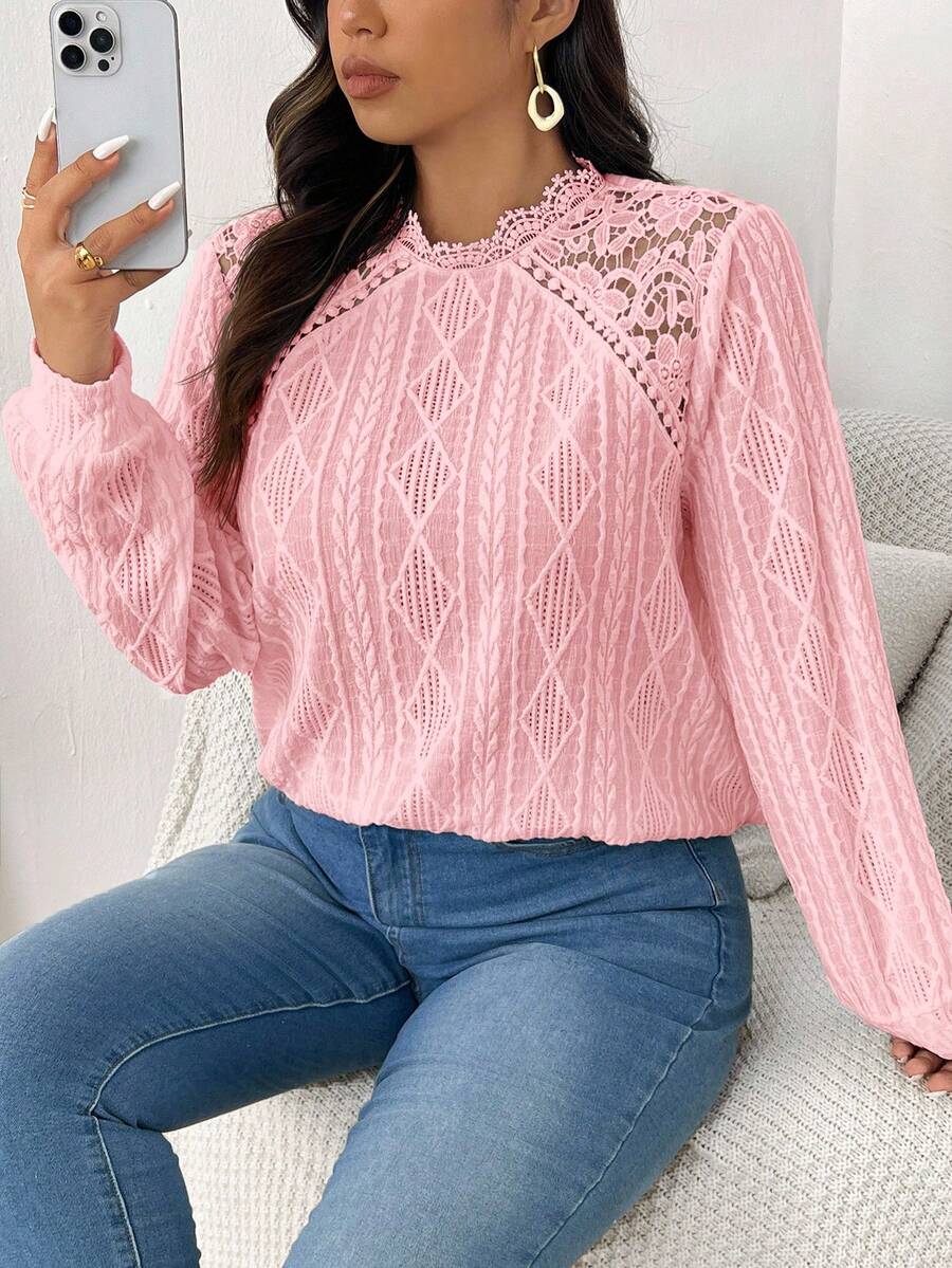 SHEIN Frenchy 大码女式休闲日常通勤纯色纹理面料撞色蕾丝灯笼袖宽松T恤，春秋季 - 粉色 - 查看 1