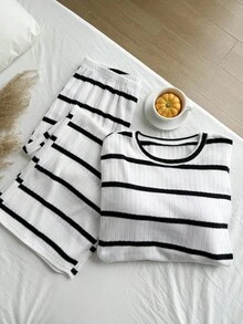 SHEIN EZwear 2pcs/Set Casual Striped Long Sleeve T-Shirt With Padded Bust And Pants, Versatile Plus Size, Autumn/Winter Black And White Striped Loungewear Set - Black and White - View 6