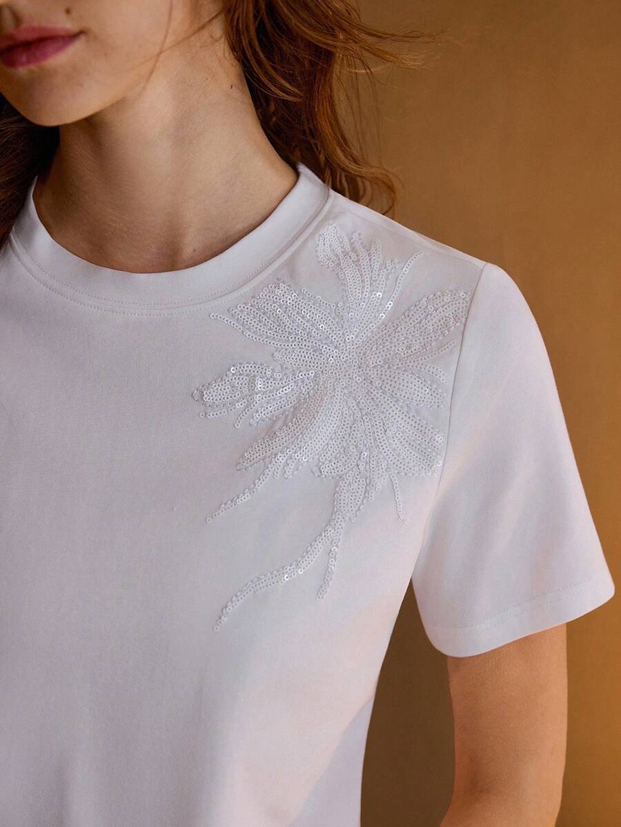 MOTF PREMIUM SEQUIN FLORAL EMBROIDERY T-SHIRT