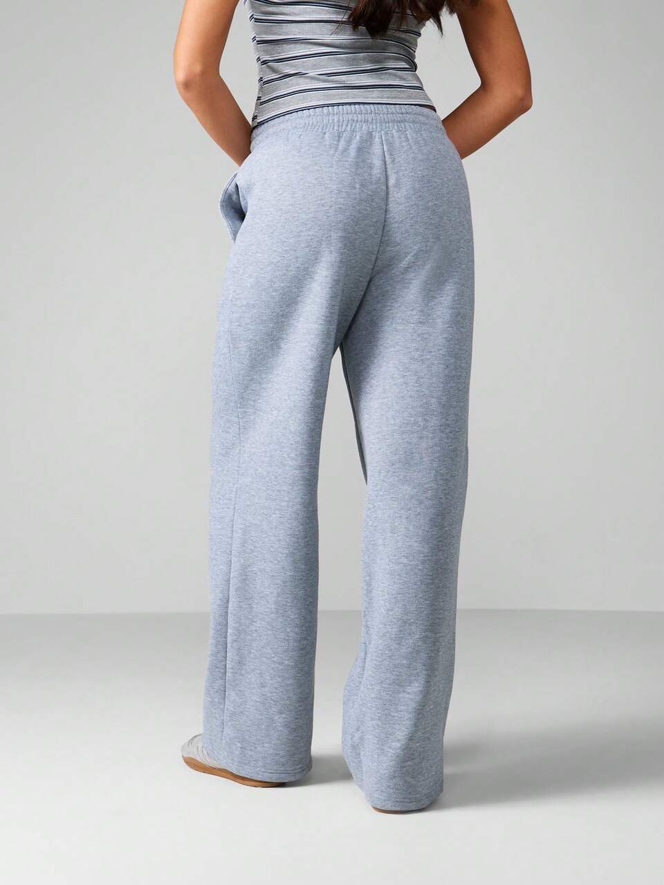 MISSGUIDED Wide Leg Jogger Sweatpants Loungewear High Rise Casual Comfort French Terry Logo Embossed Drawstring Elastic Waist Relaxed Fit Winter Fall Pants