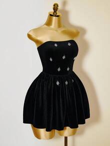 Zolique Strapless Metal Decorative Knitted A-List Dress - Black - View 6