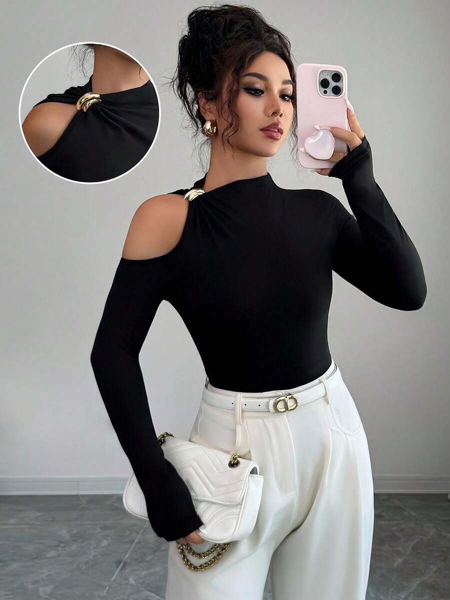 Plus Size Sexy Hollow Out Shoulder Metallic Decor Long Sleeve Fitted T-Shirt - Black - View 1