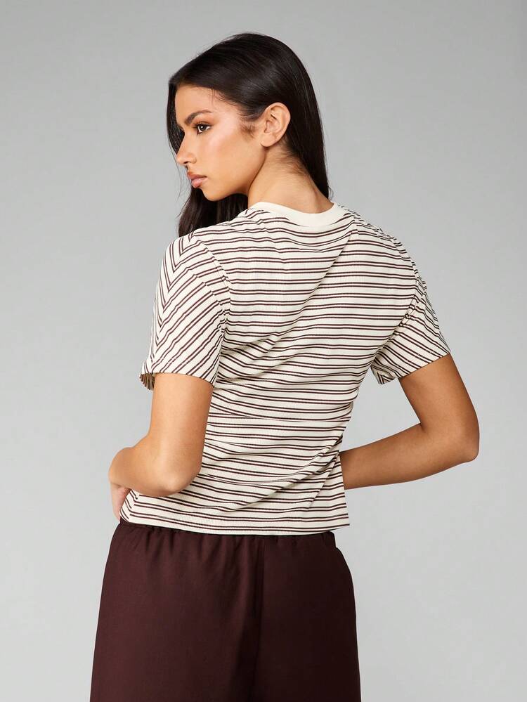 MISSGUIDED ストライプ カジュアル 半袖Tシャツ、ブラウンパターンレトロデザイン リブ生地 クルーネック サマーベーシックTシャツ クラシックミニマルスタイル