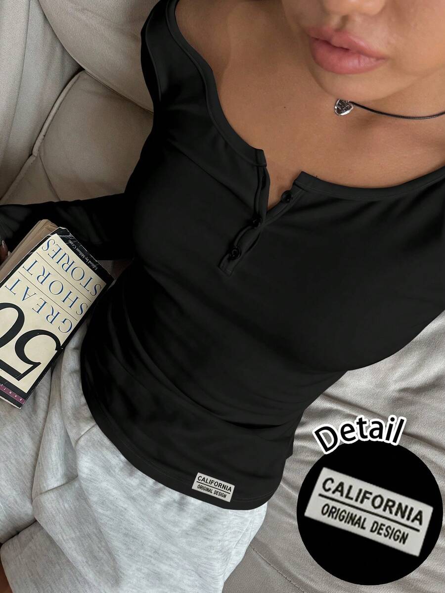 SHEIN EZwear 女士休闲日常简约黑色领扣合身下摆刺绣徽标圆领长袖 T 恤，舒适百搭，适合秋冬季 - 黑色 - 查看 1