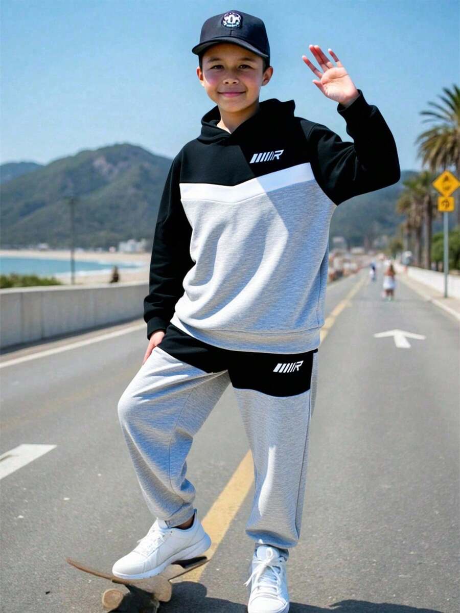 SHEIN 2件組青少年男孩童裝套裝,男孩連帽衛衣與運動長褲,拼接設計衛衣,冬季長褲,黑白配色,秋季,街頭風,校園,返校季 - 灰色 - 查看 1