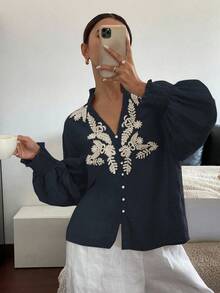 Serisse Women's Casual White Embroidered Button-Up Shirt, Vacation Style Winter Flower Spring Holiday Resort - Dark Wash - View 6