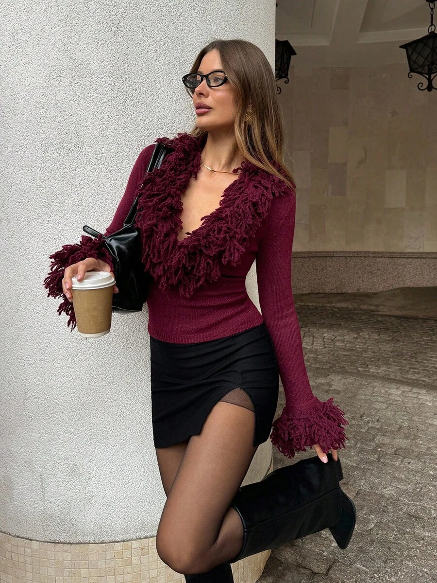 SHEIN BAE Áo len gợi cảm cổ chữ V sâu, có tua rua, ôm sát, tay chuông / Áo len màu đỏ tía, hoàn hảo cho kỳ nghỉ và bãi biển, Ngày Valentine, quà Valentine cho phụ nữ - Màu Đỏ Sâu - Xem 1