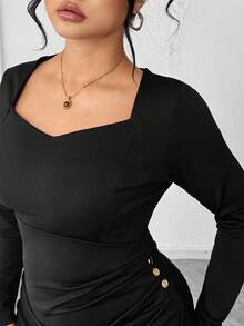 SHEIN Elenzya Robe noire à manches longues, style minimaliste mode automne/hiver, boutons métalliques cousus à la main, grande taille pour femmes - Noir - Voir 4