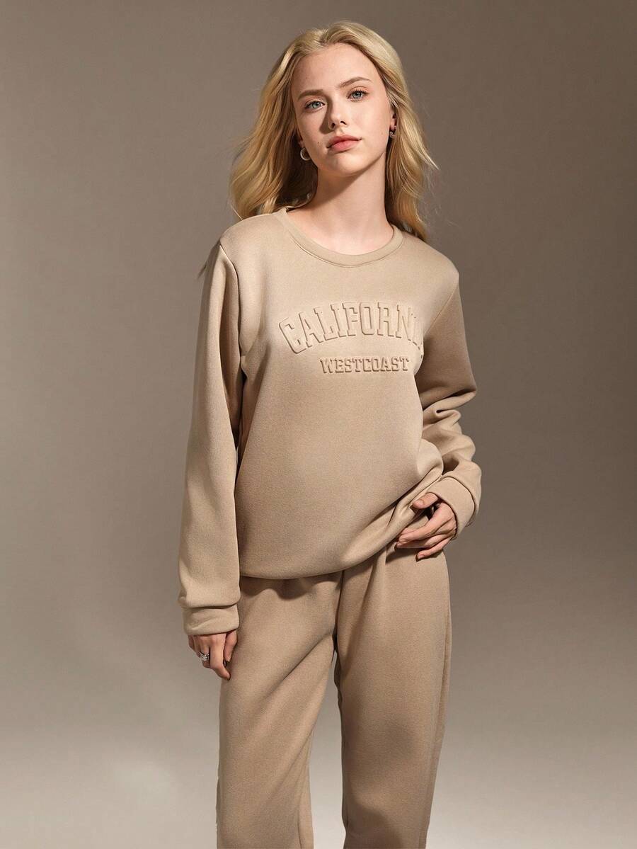 Hanevo 青少年女孩 2 件套休闲通勤百搭 3D 字母运动衫和运动裤套装 - 杏色 - 查看 1