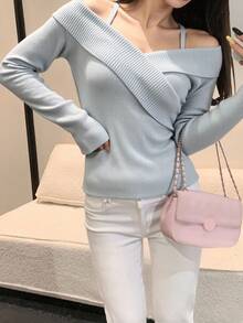 DAZY 女士秋冬休闲不对称扭纹针织上衣，高领露肩设计 - 淺藍色 - 查看 7