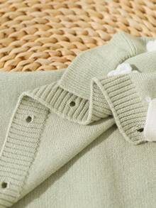 SHEIN Baby Mädchen gestrickter Rollkragen Langarm Jumpsuit mit gerüschter Blumen Dekoration, bequem für Herbst/Winter, geeignet für den Alltag, Zuhause, Ausflüge und Reisen, erhältlich in Kamel und Khaki Farben