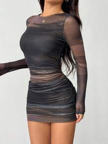 SHEIN PETITE 女式扎染印花圆领长袖褶饰修身休闲迷你连衣裙 - 彩色 - 查看 3