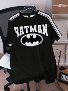 BATMAN X SHEIN 男士休闲蝙蝠和字母印花短袖 T 恤，夏季 - 白色 - 查看 1