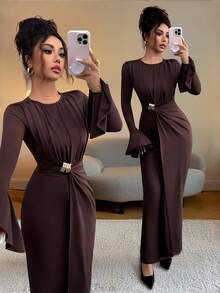 Elenzga This New Elegant And Sexy Women's Party Knittedcoffee-Colored Round-Neck Long-Sleeved Dress Withflared Cuffs And Metal Decoration Features A Fittedwaist. Lt Is Suitable For Commuting, Christmas, NewYear, Street Style, French Romance, Casual, MiddleEastern Retro Style, Afternoon Tea Parties, Parties,Thanksgiving, Back-To-School Season, Autumn Andwinter - Coffee - View 2