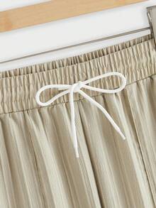 Manfinity Homme مجموعة تي شيرت تي شيرت كم قصير رقبة دائرية و شورت كاجوال أحادي اللون للرجال