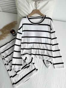 SHEIN EZwear 2pcs/Set Casual Striped Long Sleeve T-Shirt With Padded Bust And Pants, Versatile Plus Size, Autumn/Winter Black And White Striped Loungewear Set - Black and White - View 3