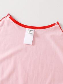 SHEIN 2 件套年轻男孩蜘蛛角色扮演服装，包括短袖连体衣和斗篷，适合角色扮演表演和活动