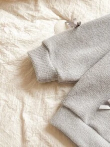 SHEIN Vintaside Kids 女童开衫配3D蝴蝶结针织毛衣外套+裤子套装，时尚可爱的春秋季针织装 - 彩色 - 查看 8