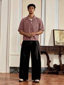 Manfinity VCAY Men's Casual Loose Fit Short Sleeve Woven Shirt, Fashionable Daily Wear