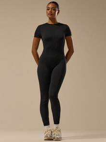 MUSERA ESSENTIALS 柔软如黄油般的短袖修身连体衣，基本款可爱休闲春夏度假节日音乐会秋季冬季日常情人节