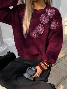 DAZY 女式宽松花卉装饰圆领落肩长袖毛衣，秋冬 - 酒紅色 - 查看 7