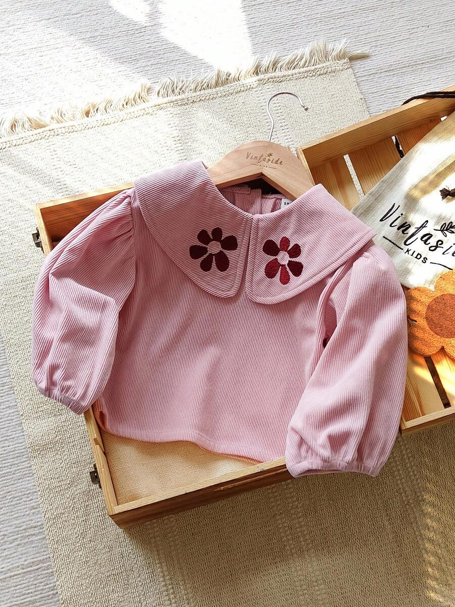 SHEIN Vintaside Kids 1 pièce Top polyvalent confortable et décontracté pour tout-petites filles, style coréen avec col à revers, broderie 3D en velours, manches longues, convient pour le port quotidien au printemps, à l'automne et en hiver