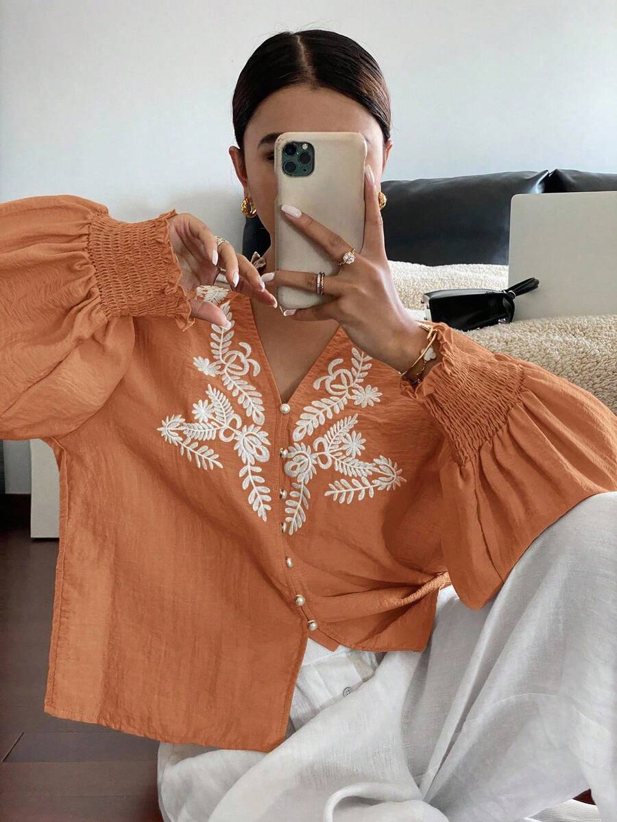 Serisse Áo sơ mi cài nút thêu hoa ngày lễ giản dị màu trắng dành cho nữ - trái cam - Xem 1