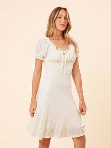 Coeurva 前繫帶褶邊前打結胸部褶皺泡泡袖洋裝 - 白色 - 查看 4