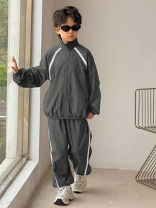 SHEIN 2pcs Tween Boy Casual Korean Style Loose Fit Jacket With Stand Collar & Drawstring Pants Set, Suitable For Autumn/Winter Athleisure Oversized Boys Outfits Korean Boy Clothes Boys Autumn Winter Casual Two Piece Set Teen Boy 2 Piece Set Boy Casual Grey Suit Prep Preppy Y2k Rave Vacation Holiday Festival Halloween Christmas Fall Winter Casual Cozy - Dark Grey - View 4