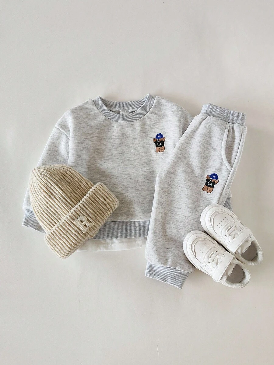 SHEIN Playful Pals 2pcs Toddler Boys' Comfortable Casual Round Neck Bear Embroidery Hem Long Sleeve Top And Side Pocket Bear Embroidery Pants Set, Versatile For Spring/Autumn Everyday Wear Baby Set Autumn Winter Season - Multicolor - View 1