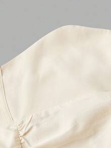 SHEIN MOD 加大码高腰不对称下摆半身裙，高腰腰带，前摆褶皱，长度可调，荷叶边下摆，可翻转设计，后腰收拢，杏色，复古，优雅 - 杏色 - 查看 3