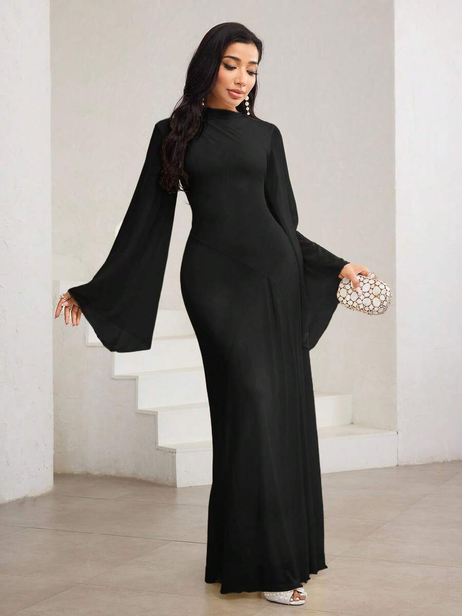 Veilorie 不对称下摆、褶饰、斜领、喇叭袖优雅加长连衣裙 - 黑色 - 查看 1