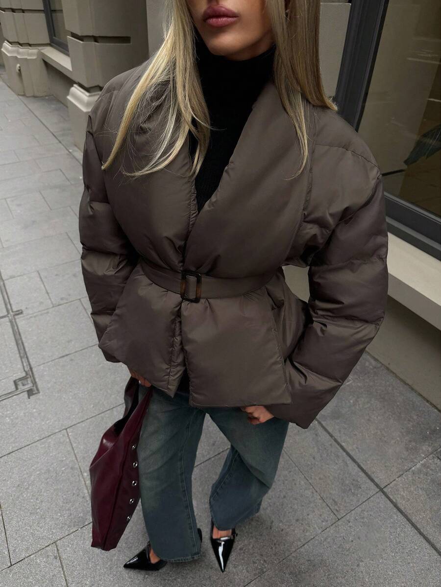 Aloruh Áo khoác mùa đông dài tay cổ chữ V màu cà phê dành cho nữ, áo khoác màu nâu, áo khoác dày màu trơn, phong cách cổ điển, phong cách công sở thường ngày dành cho nữ, thanh lịch, sang trọng, áo khoác đi làm, áo khoác mùa đông cho nữ, mùa đông cho nữ, công sở cho nữ, sân bay, thời trang đường phố, mùa thu đông, mùa đông dành cho nữ - Cà phê nâu - Xem 1