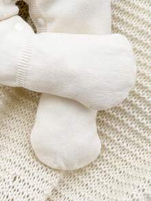 SHEIN Baby Boys Sweater , Fashion Cute Versatile White & Beige Long Sleeve Cartoon Bear Knitted Romper, Soft & Comfortable, Suitable For Daily, Outdoor, Travel, Vacation, Home, Daycare, And Kids Play Winter Christmas Halloween Toddler Cardigan Sweater Autumn Fall Jumpers Sweaters Tops Dress Dresses Christmas Jumper Cozy Pixies Prepcrw Christmas Outfit Halloween  New Born Toddler  Fall Winter Dress Halloween  Romper Stuff Halloween Jumper Jumper Cardigans Shirts White Cardigan Clean Downtown Off The Shoulder Sweater Outfit Sets Pink Sweater Jacket Cute Fall Outfits Outfits Top Maija Christmas Dress  Toddler Fall Dark Purple Skirt Christmas Sweater  Fall Sweaters Unisex White Sweater Vest Skirt Sets - White - View 7