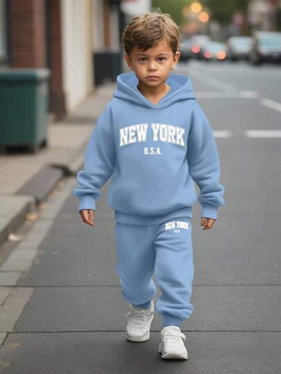 SHEIN 2 件套美国纽约年轻男孩宽松休闲简约连帽运动衫，适合秋冬季