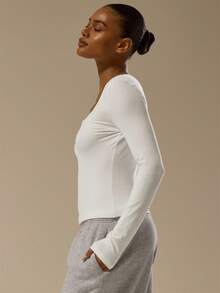 MUSERA V Front Cut Out Neckline Long Sleeve Fitted Top Classy Basic Sexy Fall Autumn Soft Buttery Basics Christmas  Christmas,Elegant