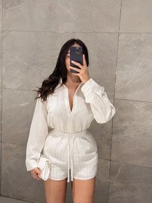 Shopreo Conjunto de 2 piezas para mujer: Camisa de manga larga a rayas negras y blancas y pantalones cortos acampanados de cintura alta, versátil y casual para primavera/verano - Blanco y Negro - Ver 4