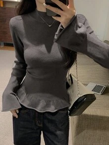 DAZY 女式纯色立领喇叭袖荷叶边下摆修身毛衣，秋季 - 灰色 - 查看 1