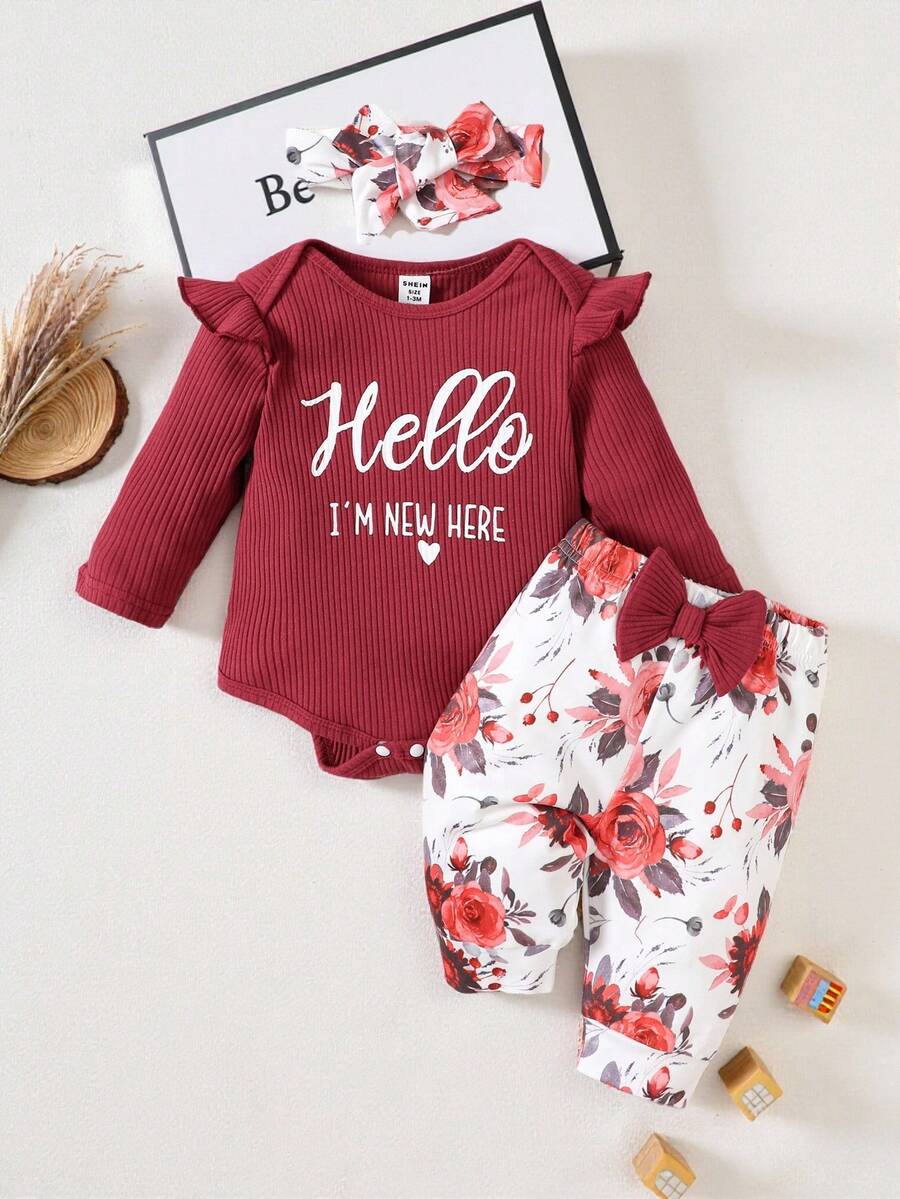 SHEIN Ensemble de 2 pièces comprenant un body imprimé graphique pour nouveau-né et nourrisson avec un pantalon décoré d'un nœud floral - Rouge foncé - Voir 1