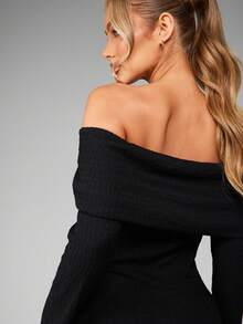 MISSGUIDED 优雅露肩长袖迷你连衣裙，饰以金色圆环，适合晚宴、派对、节日、圣诞节庆典、婚礼宾客等场合，秋冬季皆宜。 - 黑色 - 查看 5