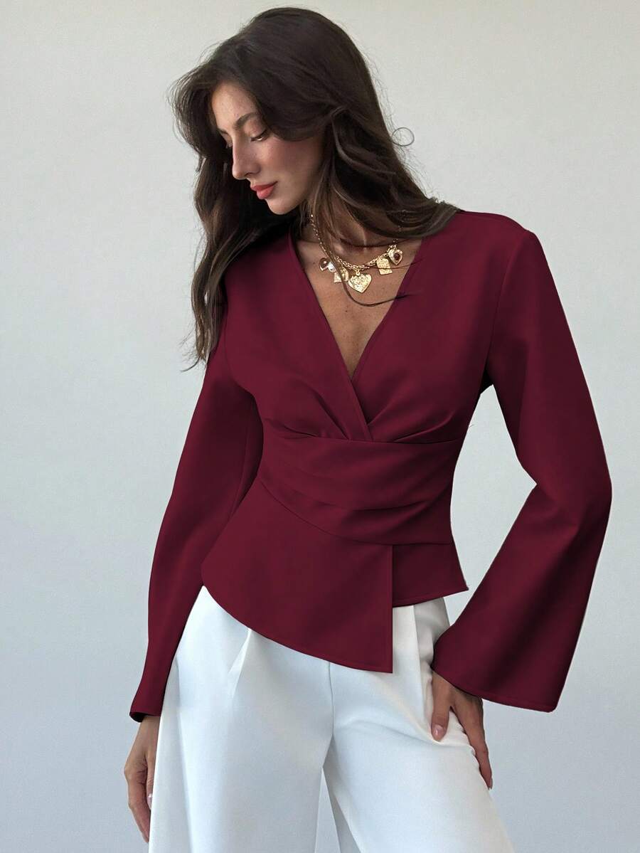 Aloruh Áo chui đầu cổ chữ V tay loe dài, viền bất đối xứng, eo nhún phong cách mới dành cho người đi làm - Màu Đỏ Sâu - Xem 1