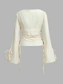 MISSGUIDED 女式秋季时尚低胸喇叭袖系带腰部细节衬衫 - 杏色 - 查看 2