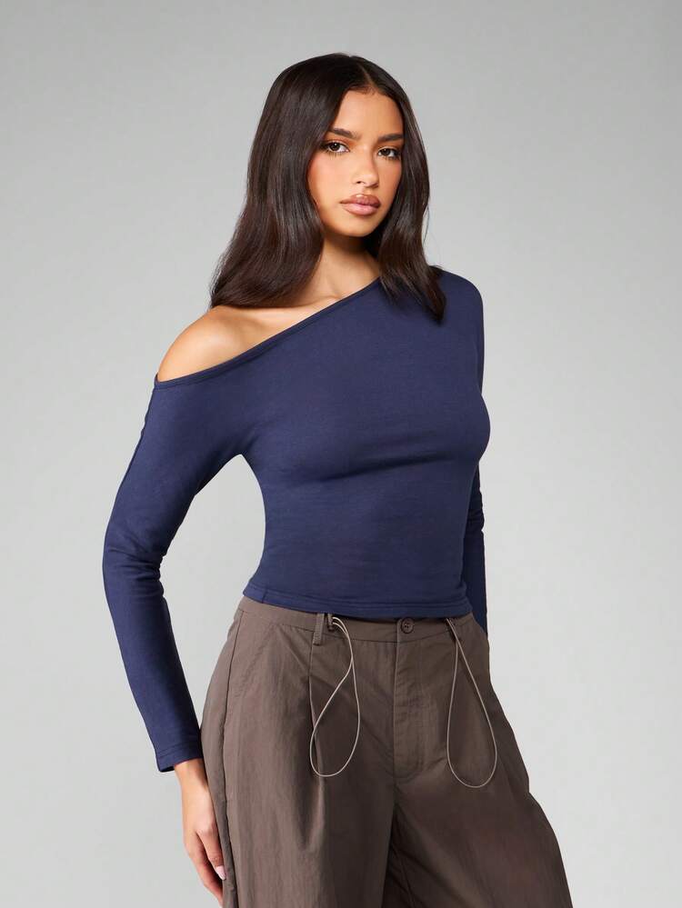MISSGUIDED Off Shoulder Long Sleeve Crop Top Fitted Basic Fall Winter Casual Slim Fit Essential Layering Stretch Top