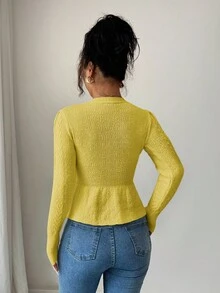 Selianne 女士优雅荷叶边 V 领修身针织开衫，适合秋冬季度假穿着 - 鵝黃色 - 查看 2