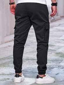 Manfinity Homme 男士成熟休闲工装裤，适合日常休闲穿着、周末出游、户外活动、旅行探险、朋友聚会等场合。这款工装裤是男士衣橱中不可或缺的百搭单品，也是送给男朋友或老公的绝佳礼物。 - 黑色 - 查看 2