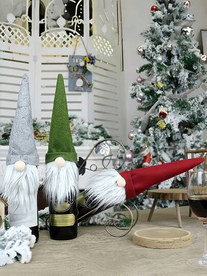 Cirelle One Adorable Christmas Elf Wine Bottle Cover, Suitable For Bottles Of Various Sizes. It Is Perfect For Use As A Christmas Decoration In Dinner Parties And Living Rooms. Its Exquisite And Compact Design Makes It The Best Christmas Gift.